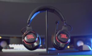 بررسی هدفون بی سیم JBL Quantum 800