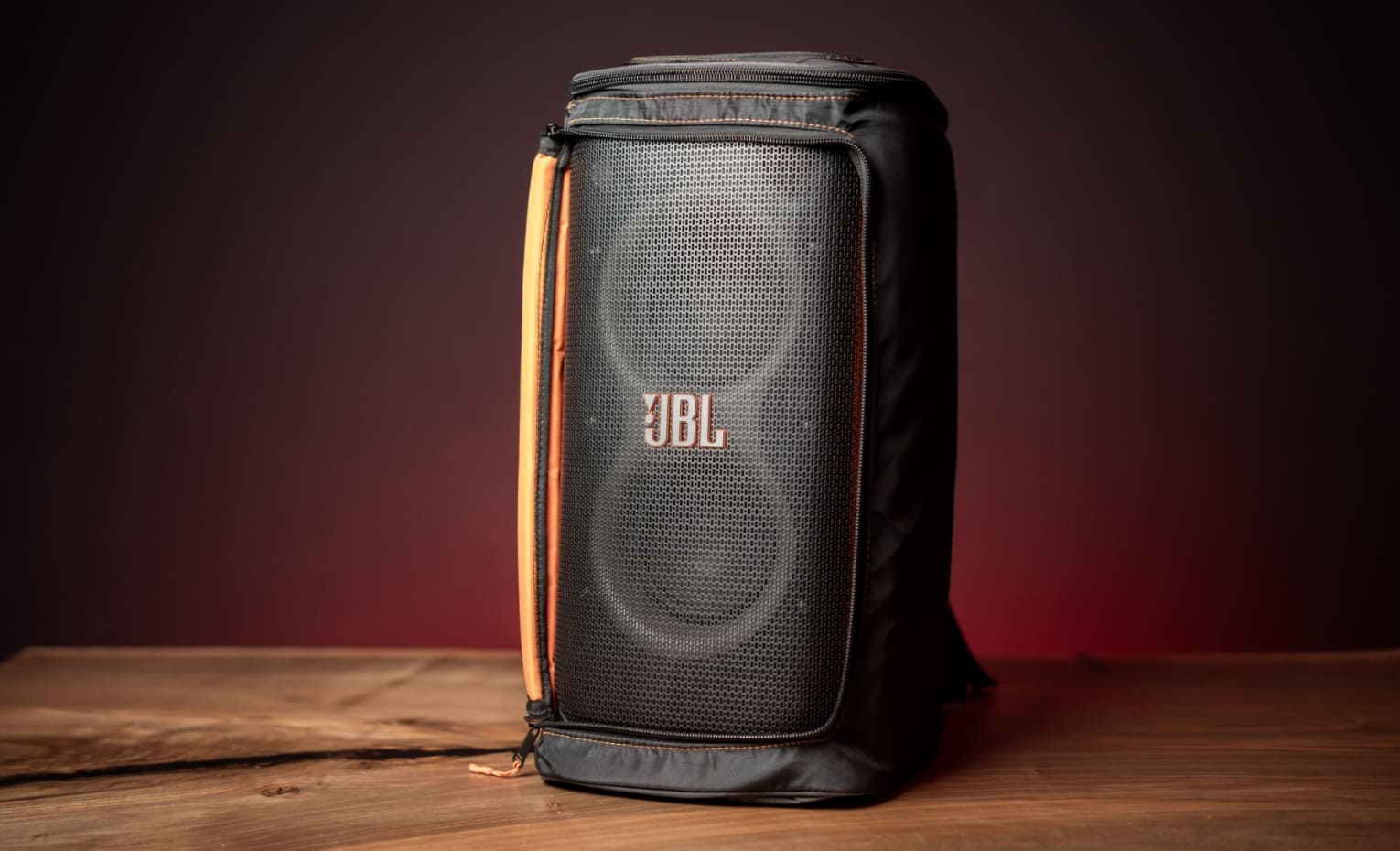 مقایسه Boombox 3 و JBL Club 120