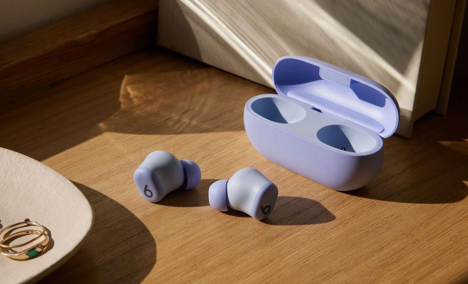 مقایسه Beats Solo Buds و Apple AirPods 3