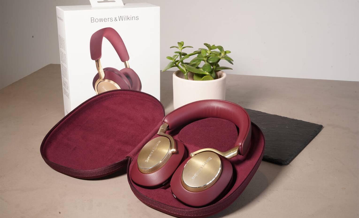 بررسی هدفون Bowers and Wilkins PX8