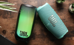 مقایسه اسپیکر JBL Charge 5 با JBL Pulse 5