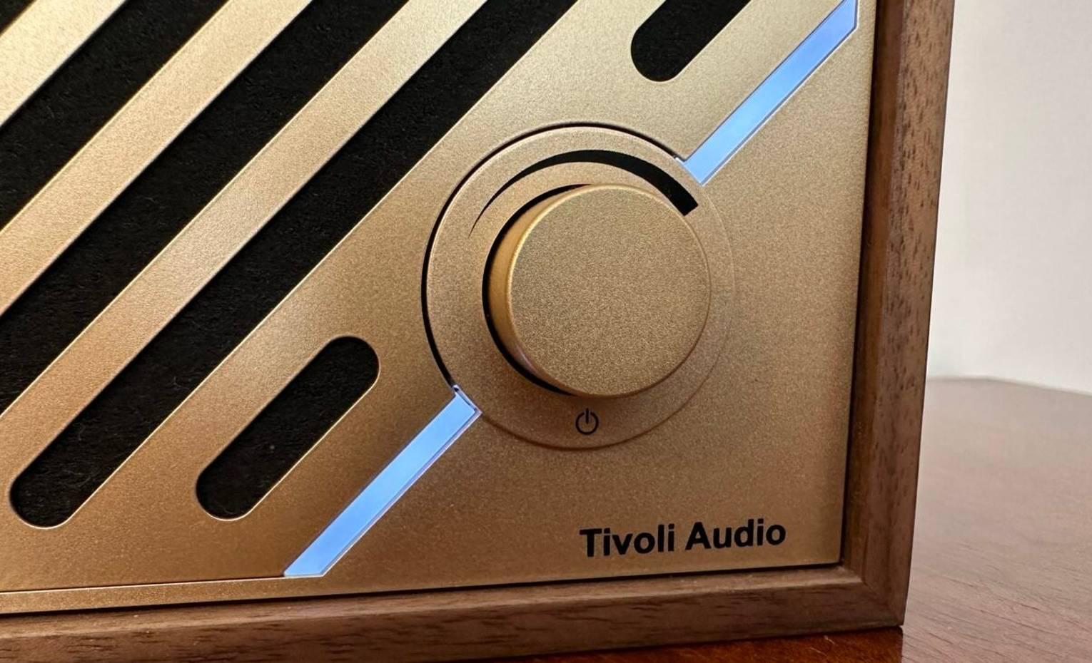 بررسی رادیو Tivoli Model Two Digital