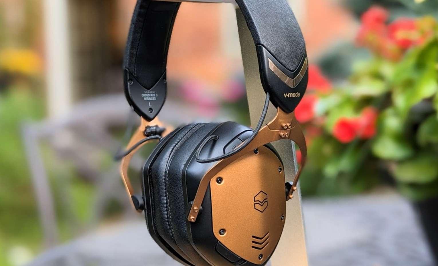 بررسی هدفون V-MODA Crossfade 3 Wireless