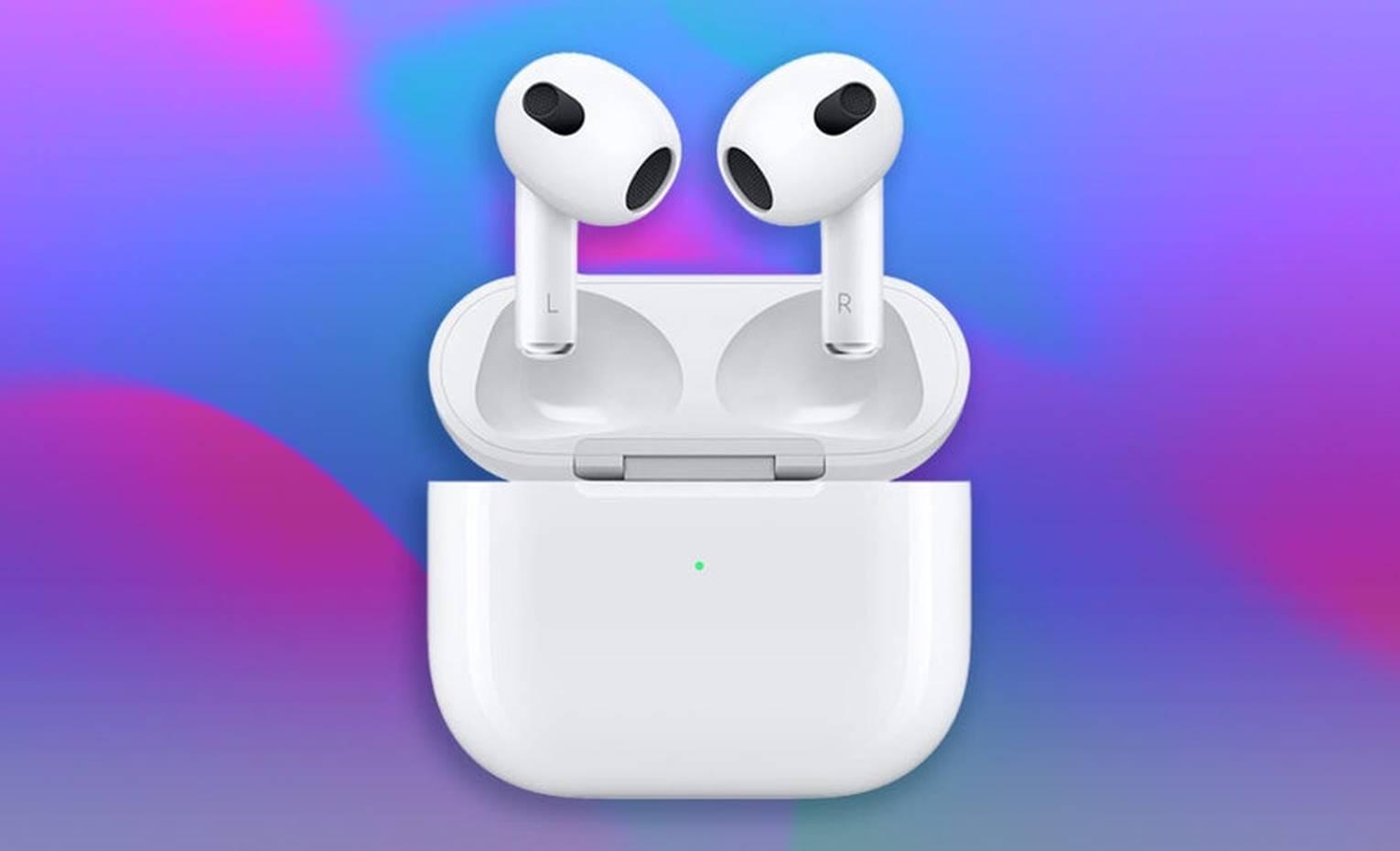 مقایسه هندزفری AirPods 4 و Galaxy Buds 3