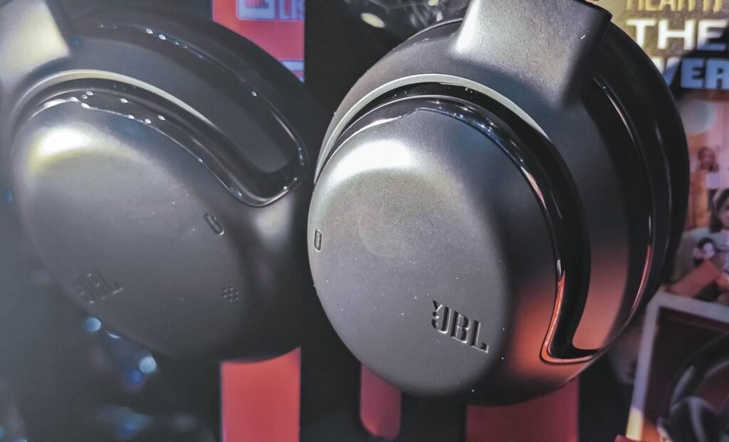 مقایسه هدفون JBL مدل Live 770NC و Tour One M2