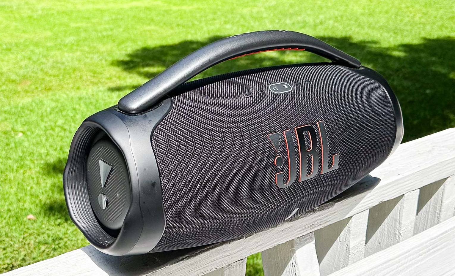 مقایسه اسپیکر JBL Xtreme 4 و JBL Boombox 3