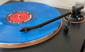 بررسی ترنتیبل Audio-Technica AT-LP70XBT