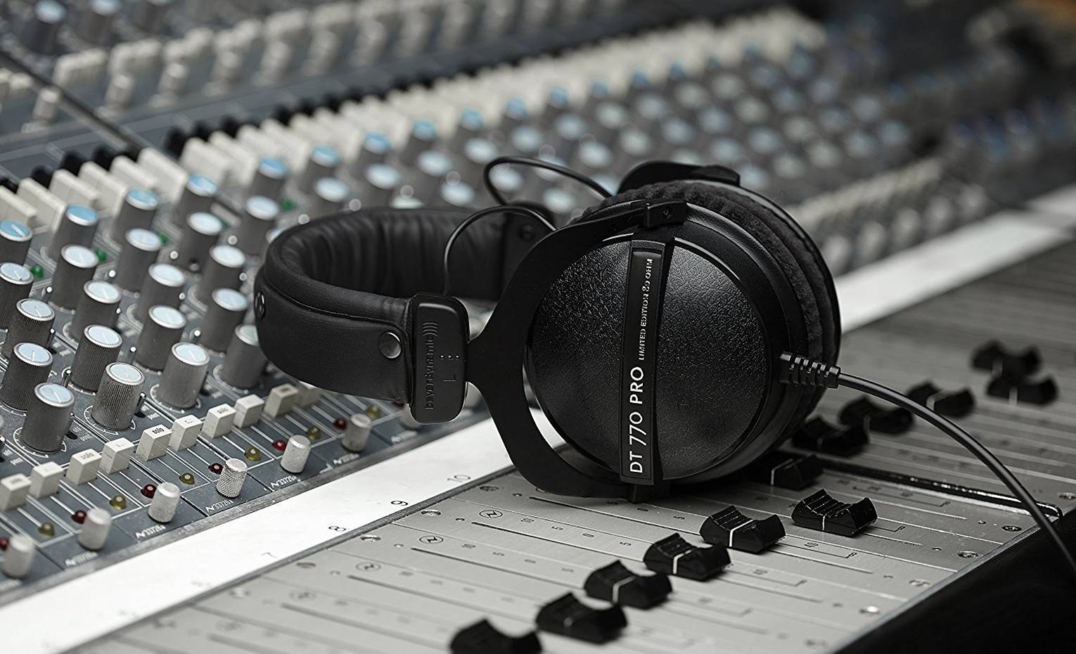 بررسی هدفون Beyerdynamic DT 770 PRO