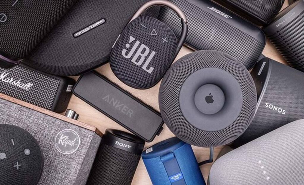 هارمن کاردن Onyx Studio 8 یا JBL Charge 5 ؟