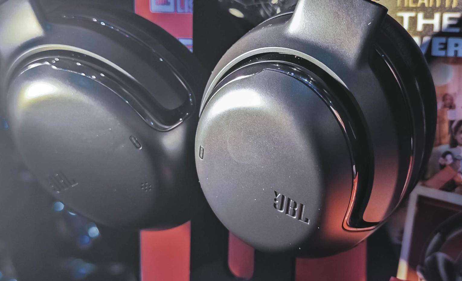 مقایسه هدفون‌ Live 770NC و JBL Tour One M2